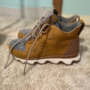 Sorel Boots- worn once.